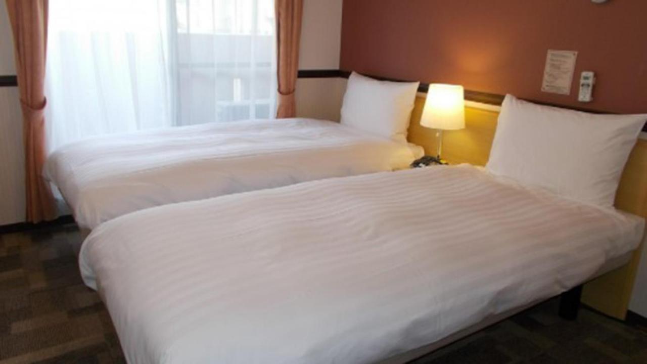 Toyoko Inn Tokyo Asakusa Senzoku Tsukuba Express 外观 照片