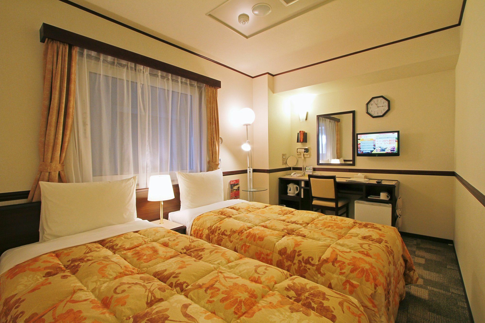Toyoko Inn Tokyo Asakusa Senzoku Tsukuba Express 外观 照片